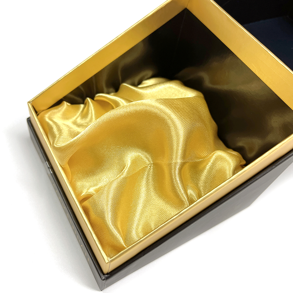 Caja de perfume impresa