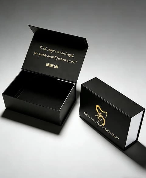 Caja con cierre magn&eacute;tico